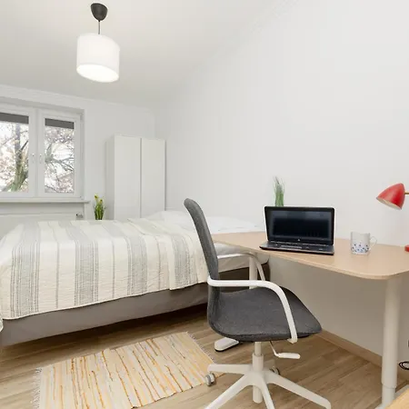 Апартаменты Modern Two-bedroom By Renters *